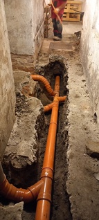 Ruská - rekonstrukce vnitřní ležaté kanalizace